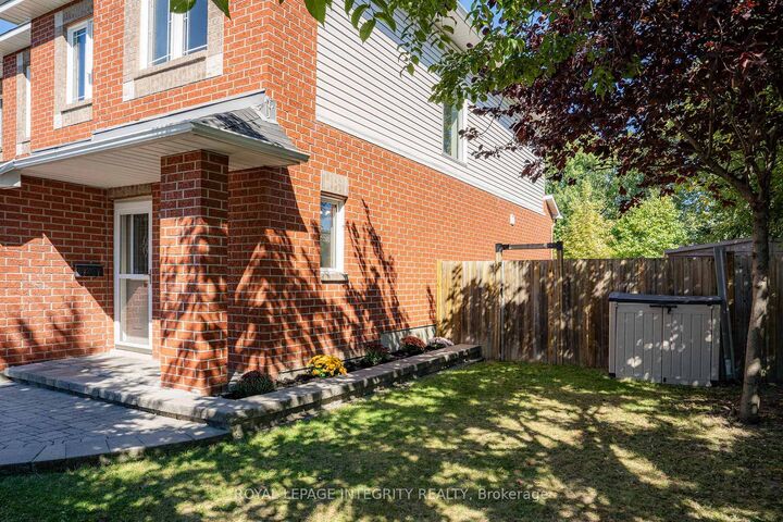 Property Photo:  170 Flamborough Way  ON K2W 1G6 