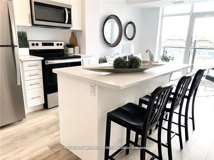 Photo de la propriété:  460 Dundas Street E 215  ON L8B 2A5 