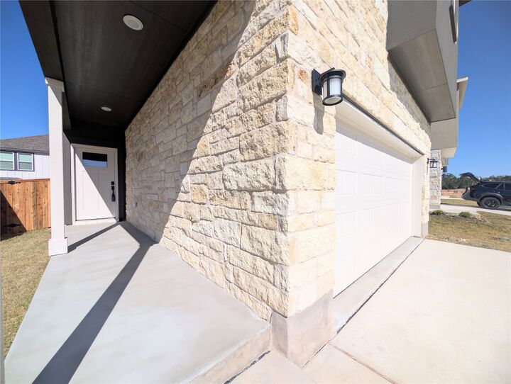 Property Photo:  206 Kislingbury Lane  TX 78640 