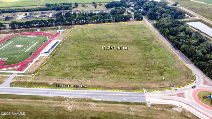 Property Photo:  2400 Chemin Metairie Road 1  LA 70592 