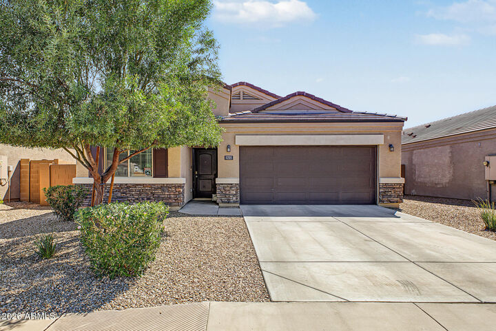 Property Photo:  1235 E Thomas Drive  AZ 85122 