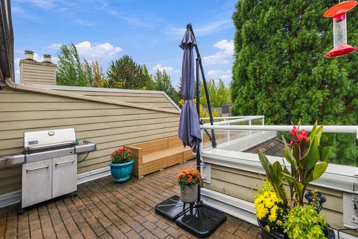 Property Photo:  3441 Curle Avenue 402  BC V5G 4P4 
