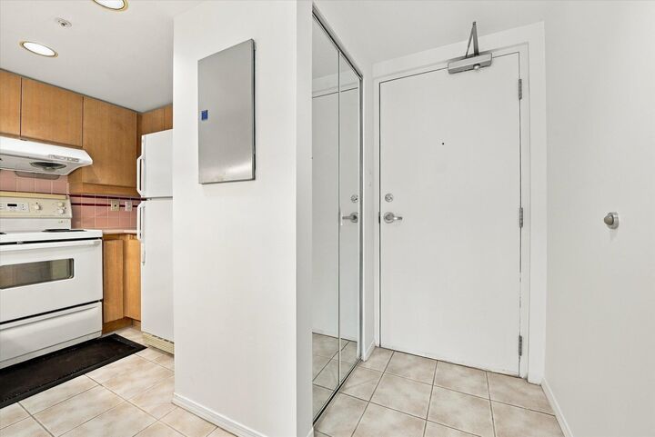 Property Photo:  183 Keefer Place 603  BC V6B 6B9 