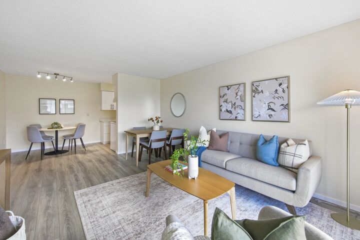 Property Photo:  230 Mowat Street 108  BC V3M 4B2 