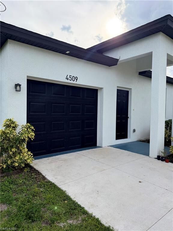 Property Photo:  4509 21st St SW  FL 33973 