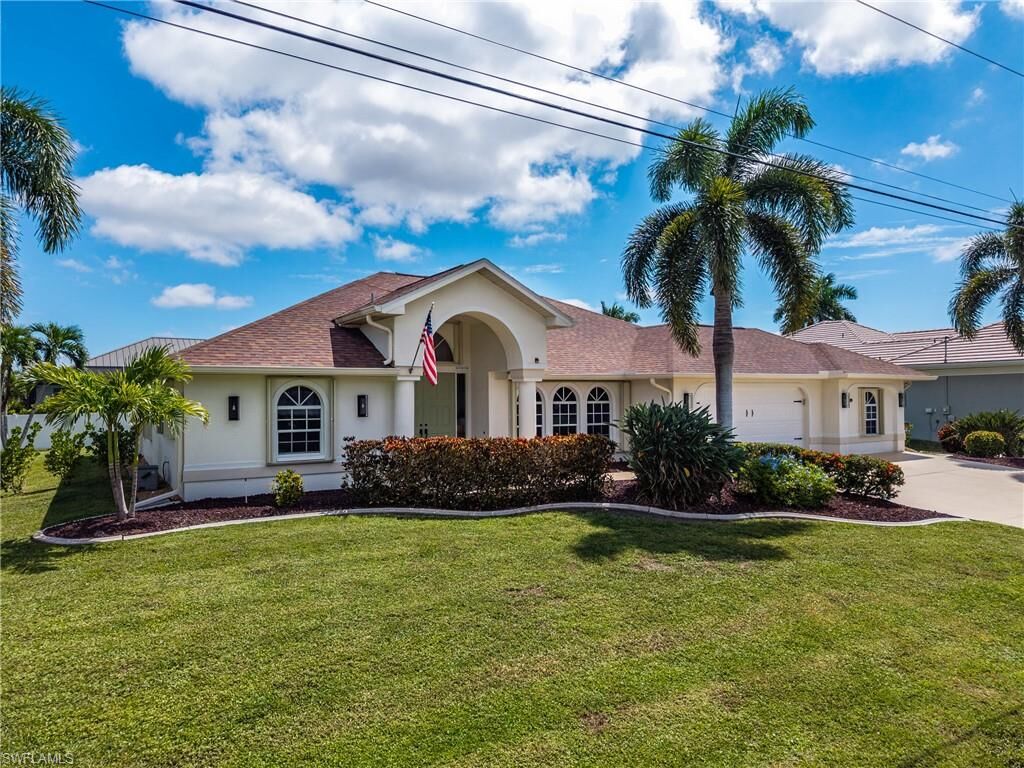 Property Photo:  5211 SW 27th Pl  FL 33914 