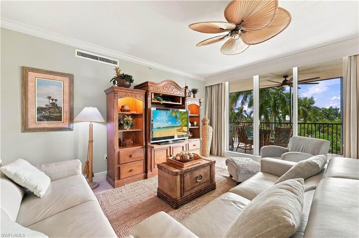 Property Photo:  1060 Borghese Ln 205  FL 34114 
