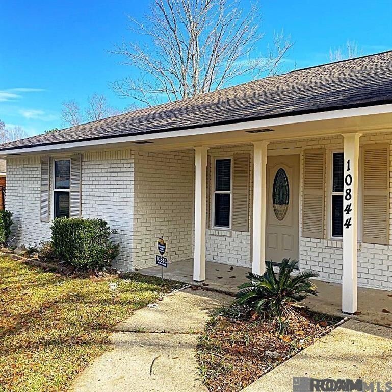 Property Photo:  10844 Carmel Dr  LA 70818 