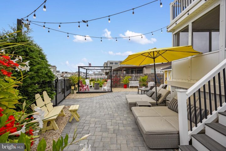Property Photo:  4 Weaver Drive  NJ 08050 