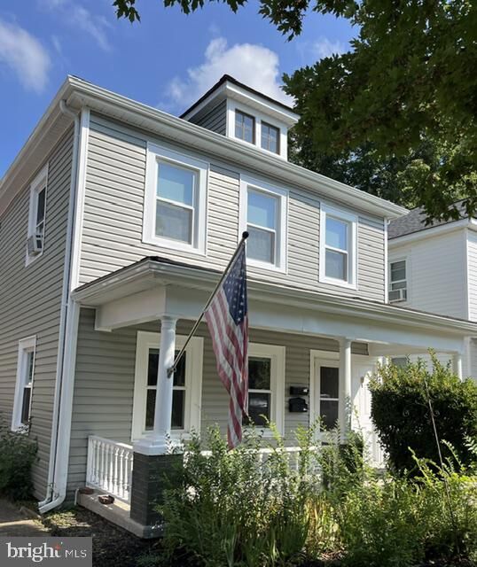 Property Photo:  807 Wolfe Street  VA 22401 