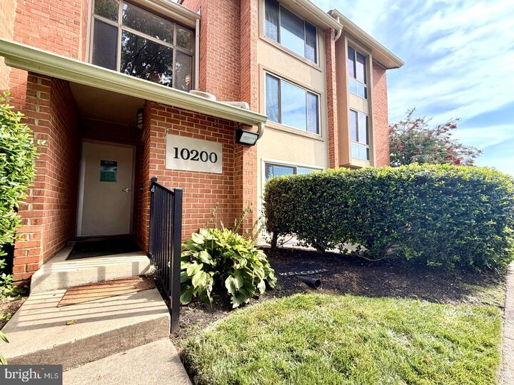 Property Photo:  10200 Bushman Drive 104  VA 22124 