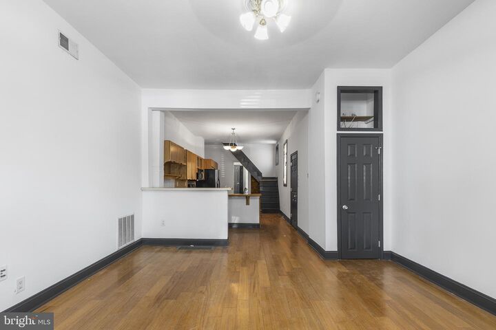 Property Photo:  943 E Passyunk Avenue  PA 19147 