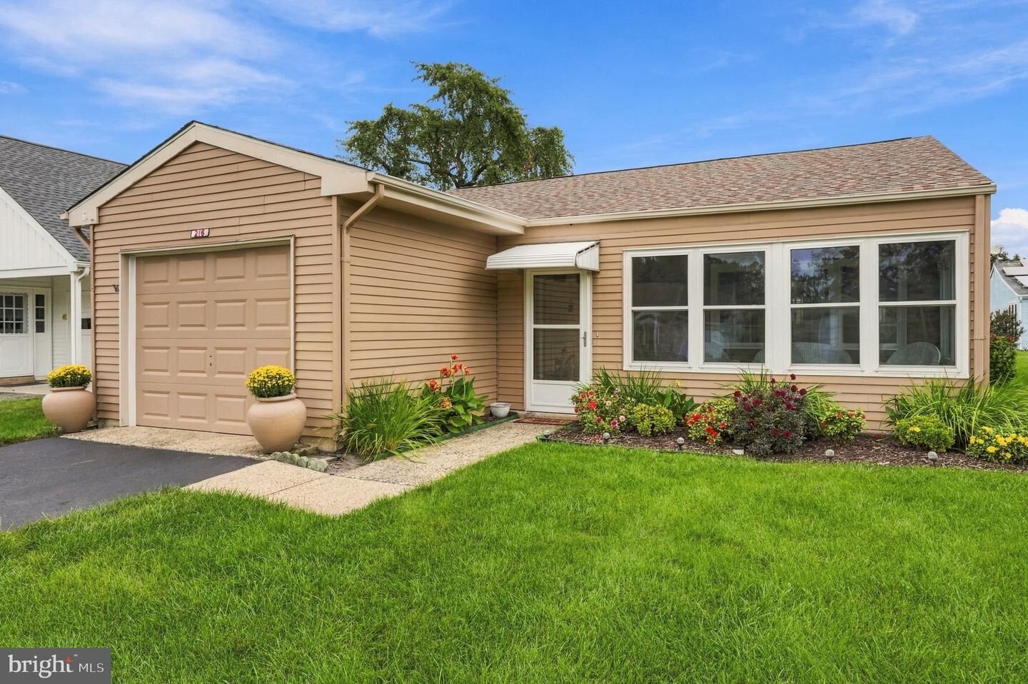 Property Photo:  216 Huntington Drive  NJ 08088 