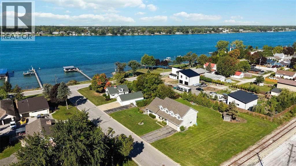 Property Photo:  54 Napoleon Street  ON N0N 1M0 