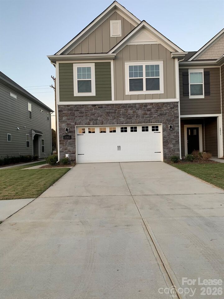 Property Photo: 6049 Rizer Drive NC 28269