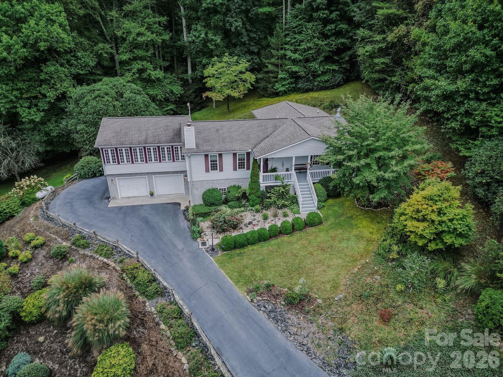 Property Photo: 71 Reserve Drive NC 28714