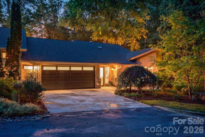 Property Photo: 1702 Timber Trail NC 28804