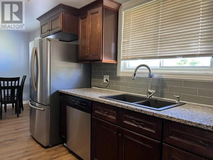 Property Photo:  147 Caledon St  ON P6B 5C2 