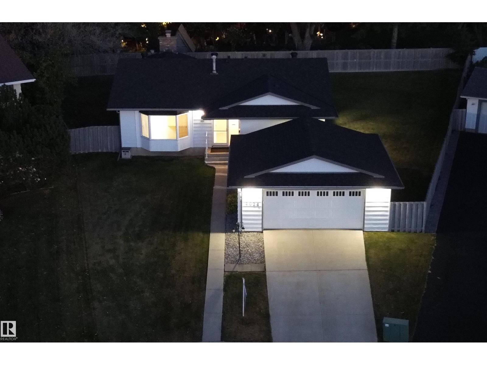 Property Photo:  4024 Galloway Ba  AB T8A 2L4 