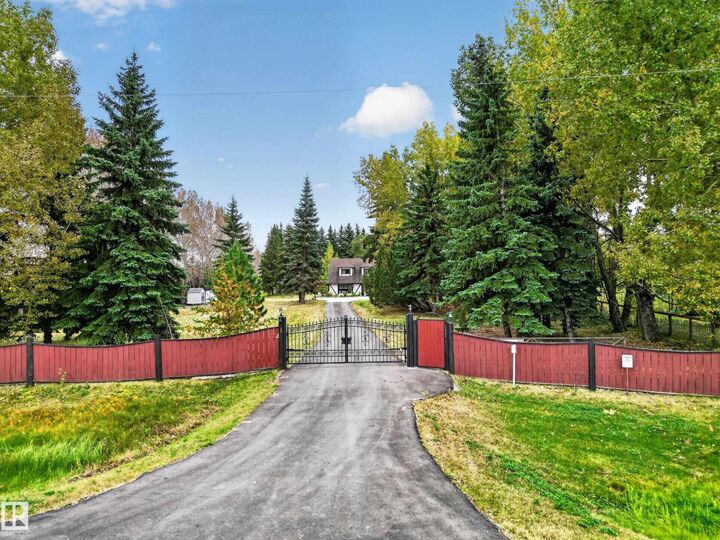 Property Photo: #1 52328 Hwy 21 AB T8B 1J9