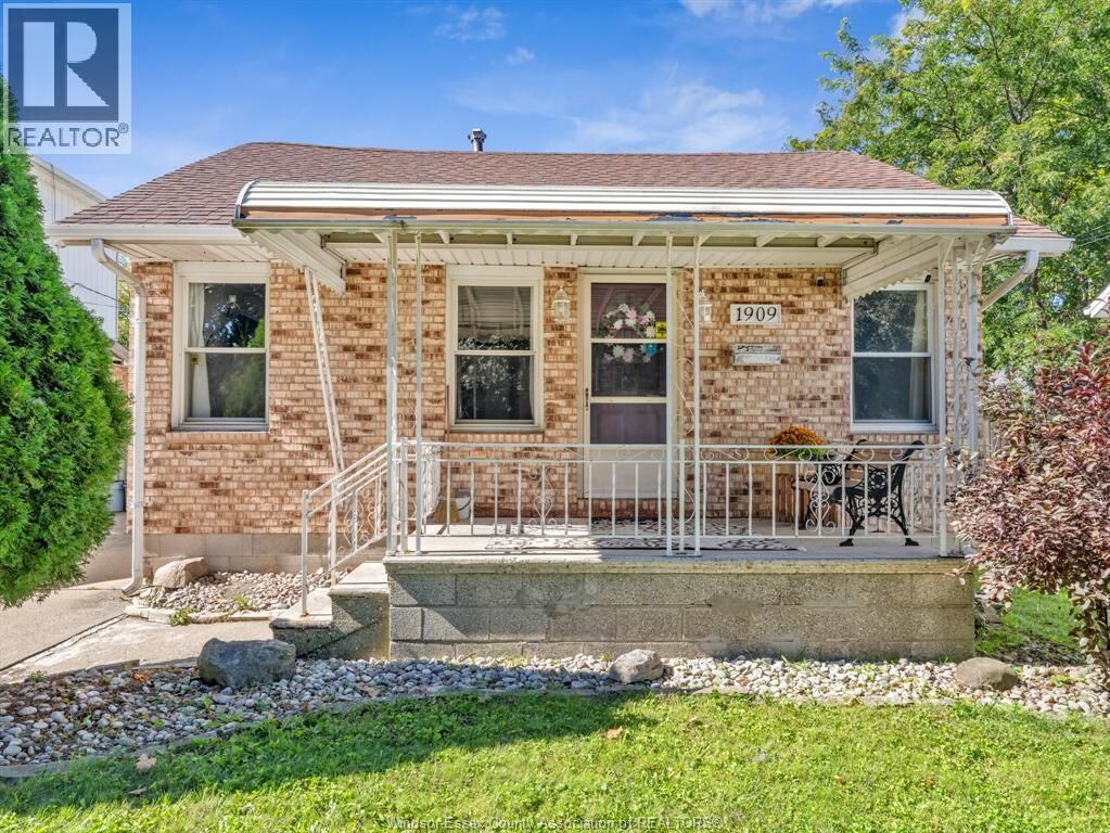 Property Photo:  1909 Westcott Road  ON N8W 4K5 