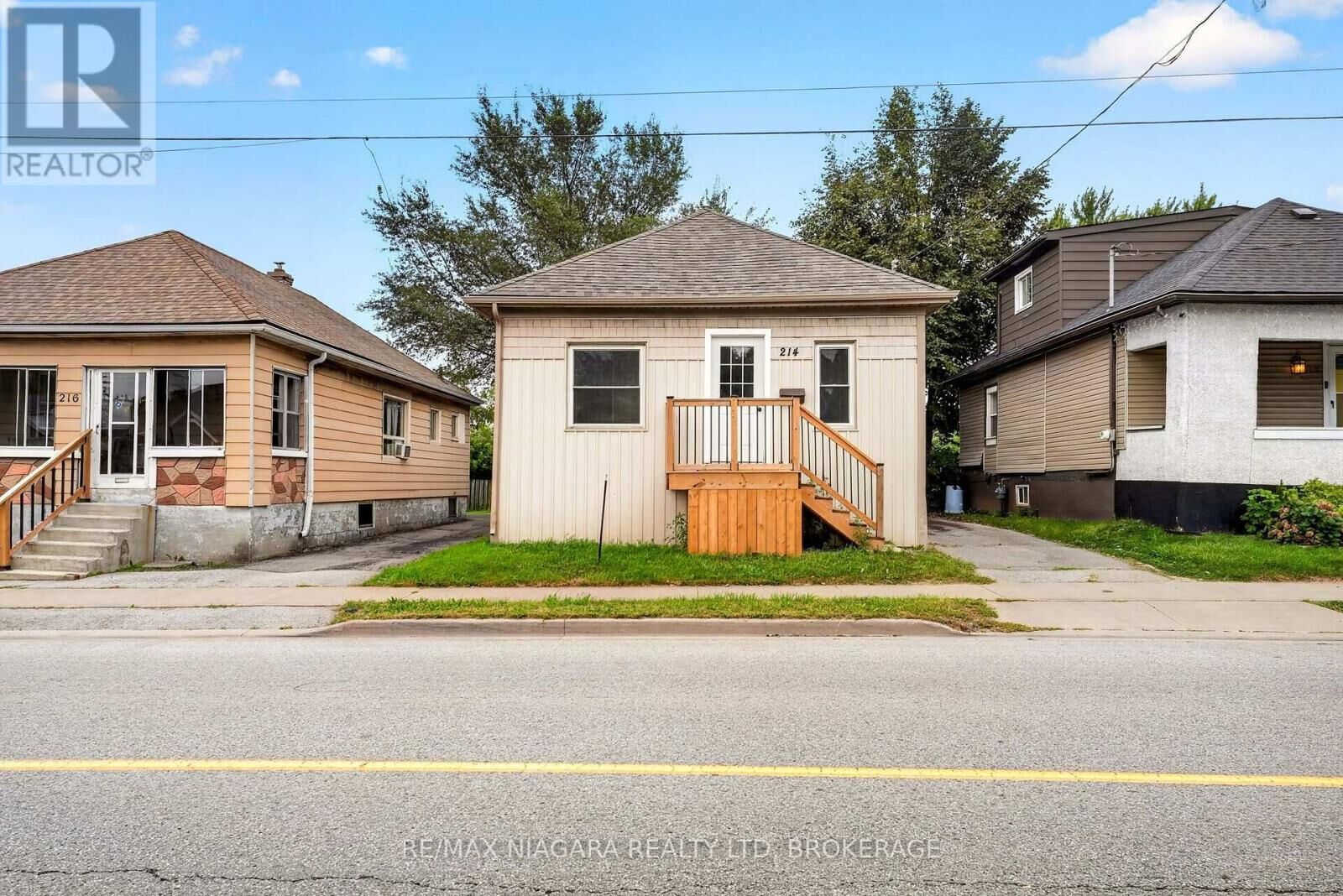 Property Photo:  214 Niagara Street  ON L2M 4V4 