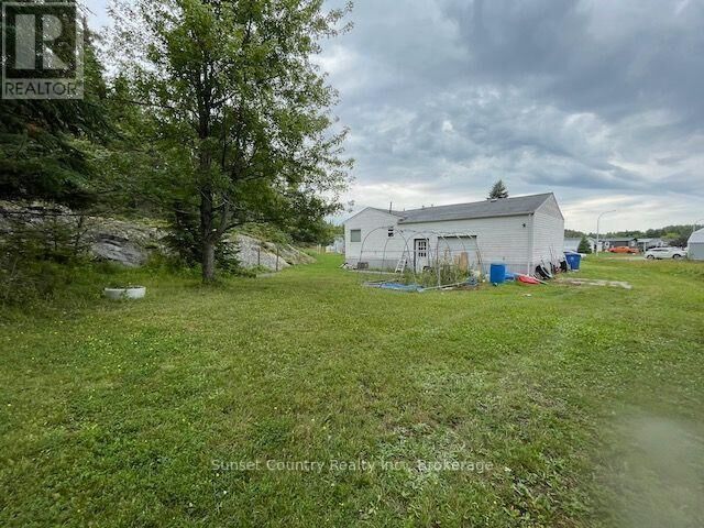 Property Photo:  47 Pine Crescent  ON P8N 0A2 