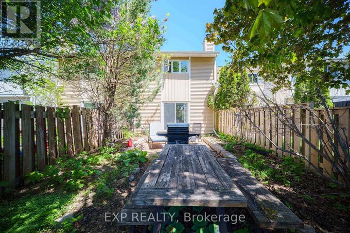 Property Photo:  6431 Timothy Court  ON K1C 3E5 