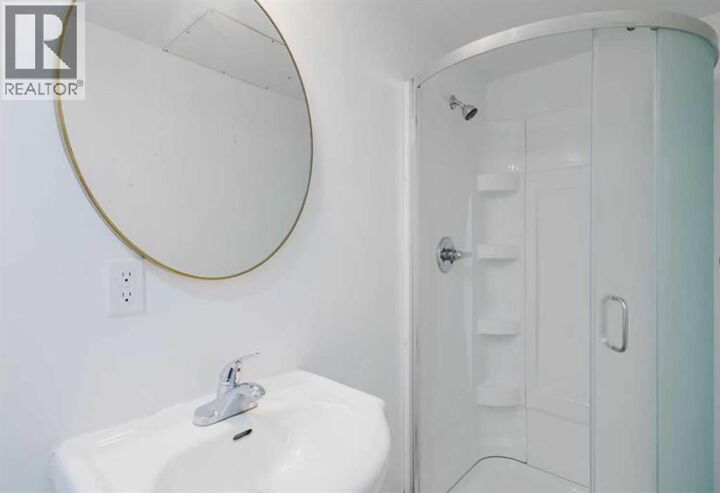 Property Photo:  10948 75 Avenue Northwest  AB T6G 0G9 