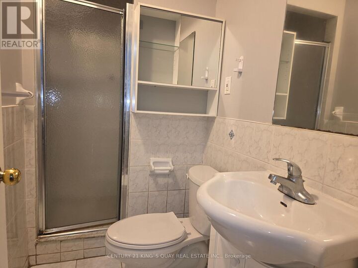 Property Photo:  305 Castan Avenue Ll  ON L3R 4S2 