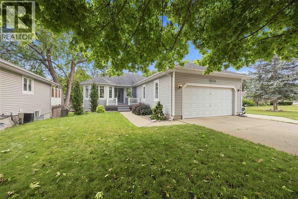 Property Photo:  621 Errol Road West  ON N7V 2B9 