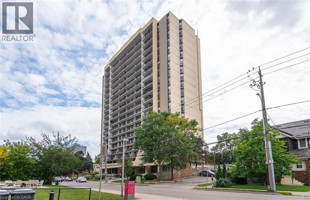 Property Photo:  81 Church Street 202  ON N2G 4M1 