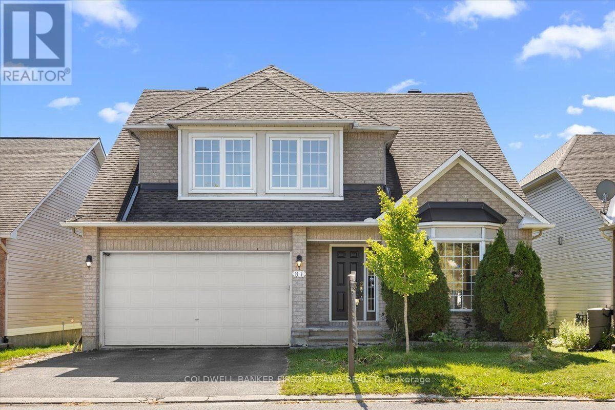Property Photo:  81 Baypointe Crescent  ON K2G 6R1 