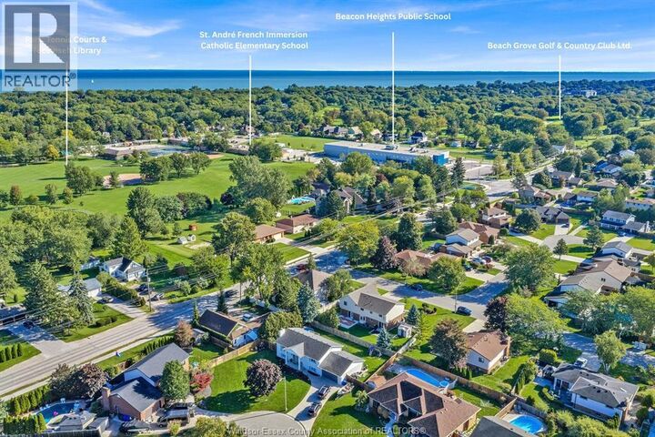 Property Photo:  503 Regent  ON N8N 4B8 