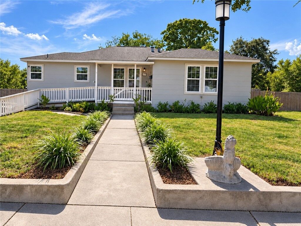 Property Photo:  645 McClendon Street  TX 78404 