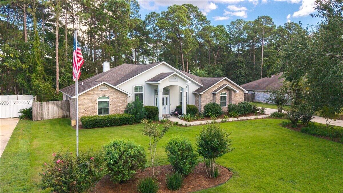 Property Photo:  205 Yacht Club Drive  FL 32578 