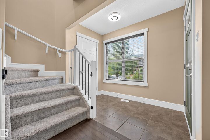 Property Photo:  2904 19 Avenue NW  AB T6T 0N6 