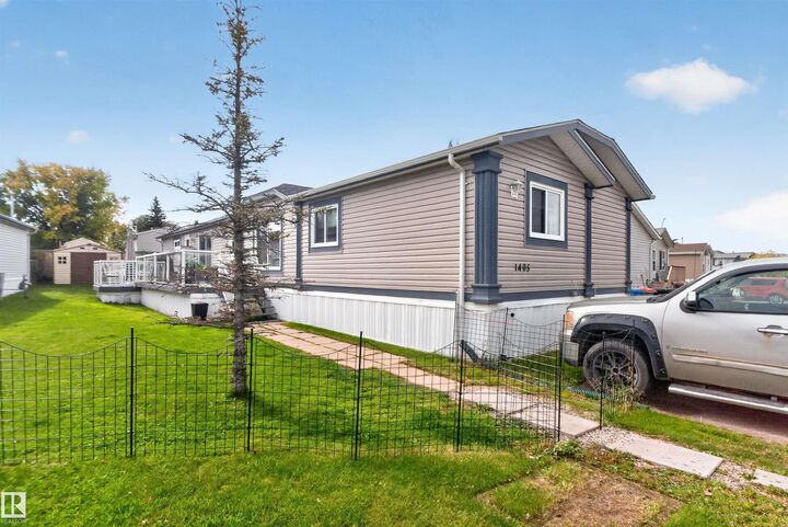 Property Photo:  1405 53222 Range Road 272  AB T7X 4T5 
