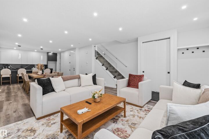 Property Photo:  10989 73 Avenue NW 4  AB T6G 0C3 