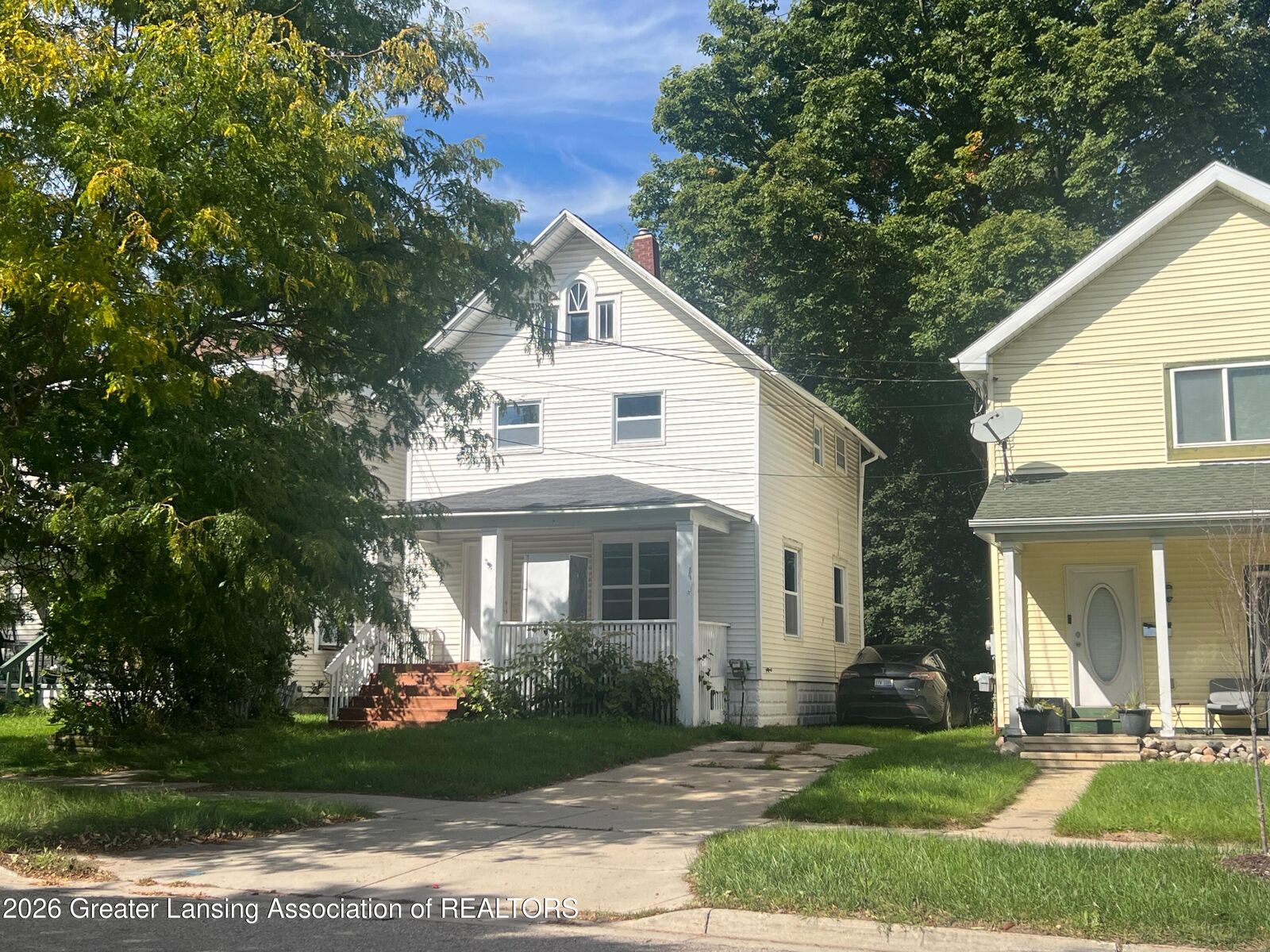 Property Photo:  416 W Willow Street  MI 48906 