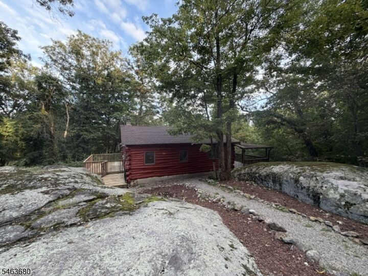 Property Photo:  68 Mountain Spring Rd  NJ 07480 