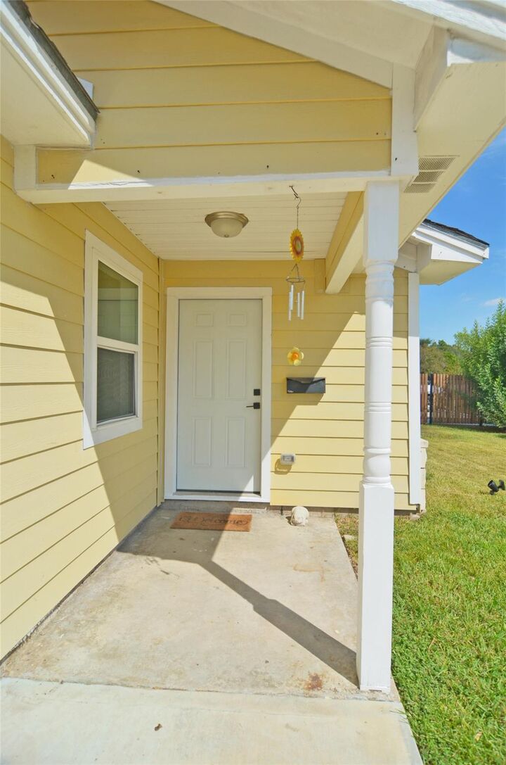 Property Photo:  1131 Globe Street  TX 77034 