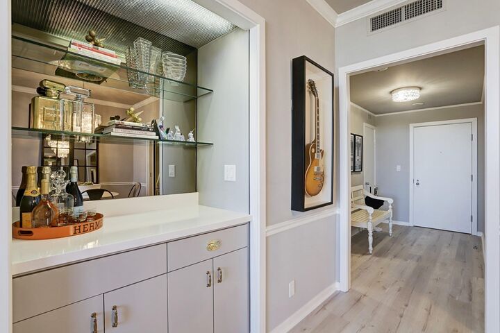 Property Photo:  5100 San Felipe Street 51E  TX 77056 