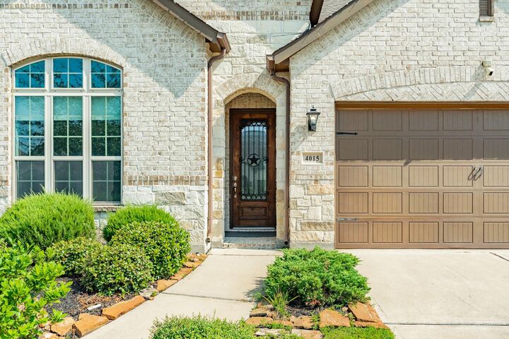 Property Photo:  4015 Shackleton Court  TX 77583 