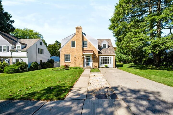 Property Photo:  2209 Huntington Street  PA 18017 