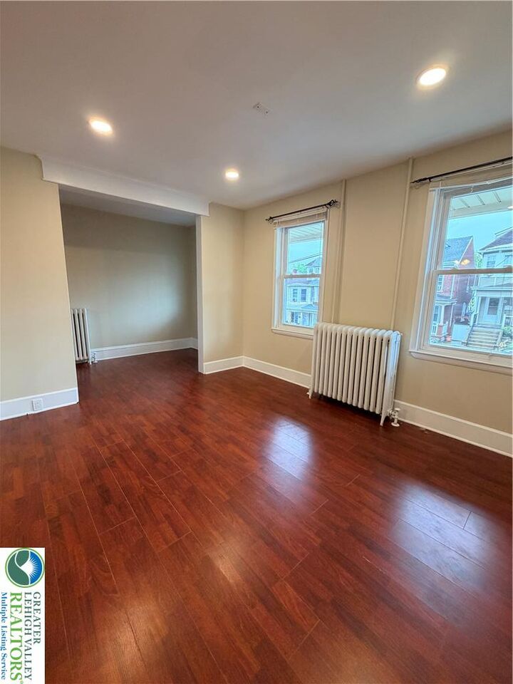 Property Photo:  1134 Jackson Street  PA 18042 