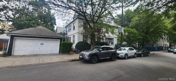 Property Photo: 94-01 40th Drive NY 11373
