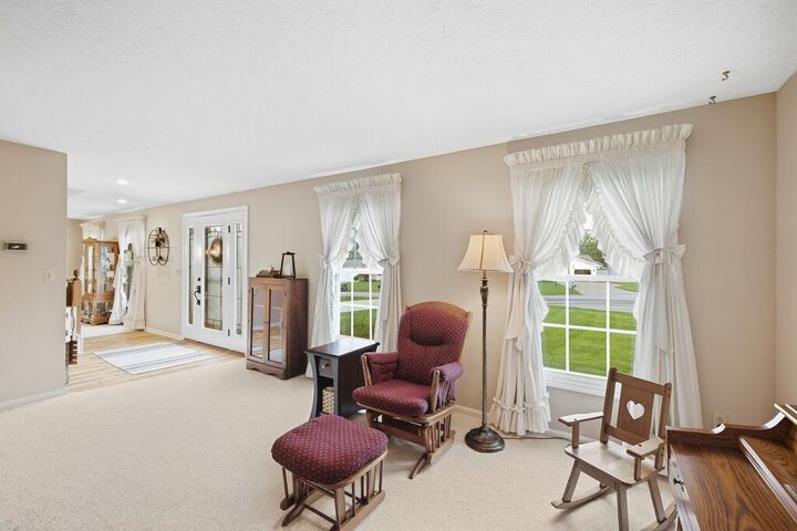Property Photo:  2612 Fox Den Ct  OH 44805 