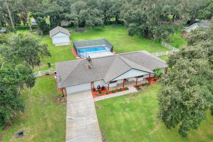 Property Photo:  5028 Musket Drive  FL 33810 