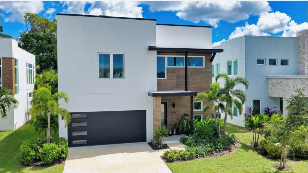 Property Photo:  4726 Rivetta Court  FL 34231 